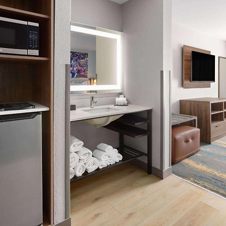 La Quinta Inn & Suites By Wyndham Memphis I-240 Екстер'єр фото