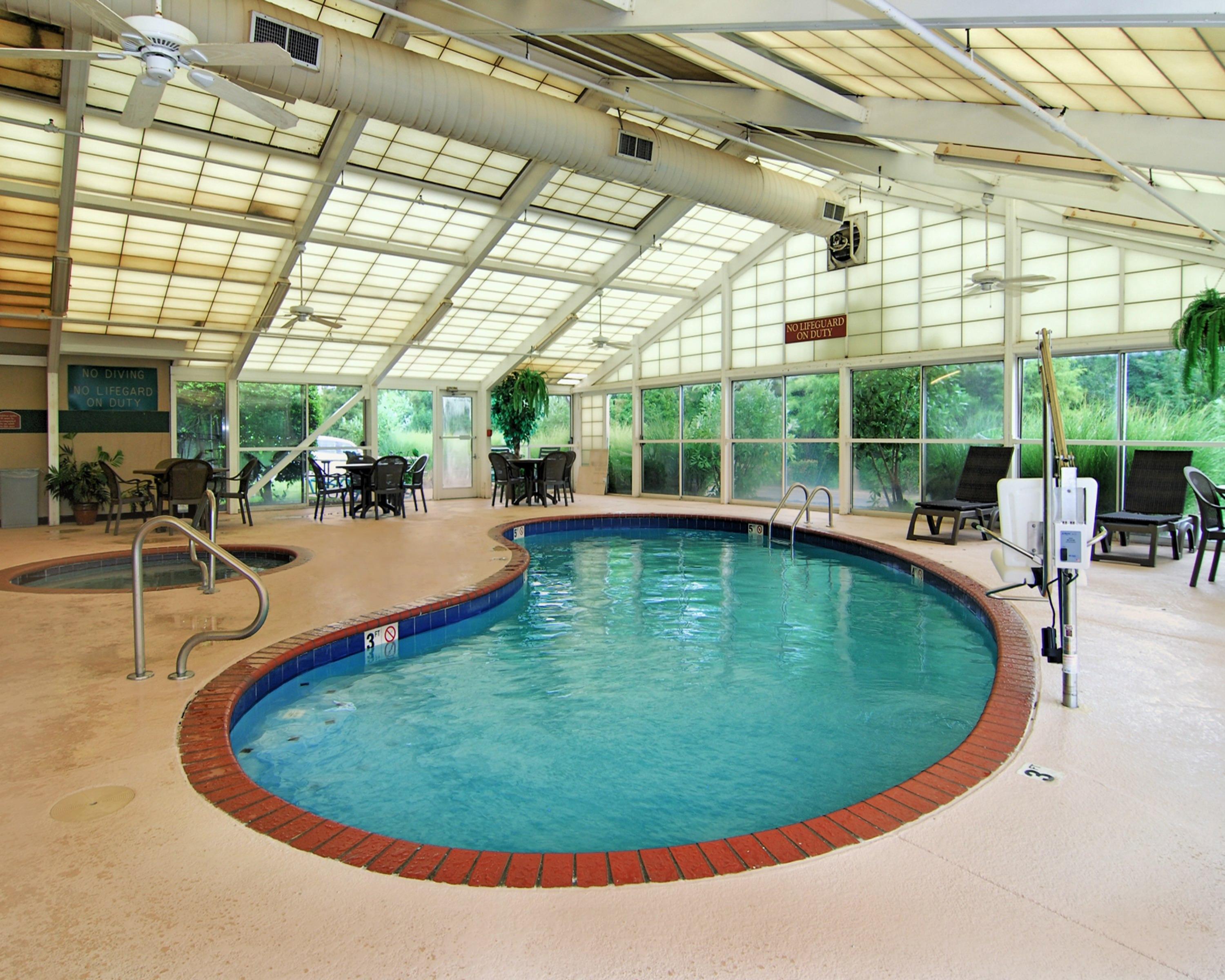La Quinta Inn & Suites By Wyndham Memphis I-240 Екстер'єр фото
