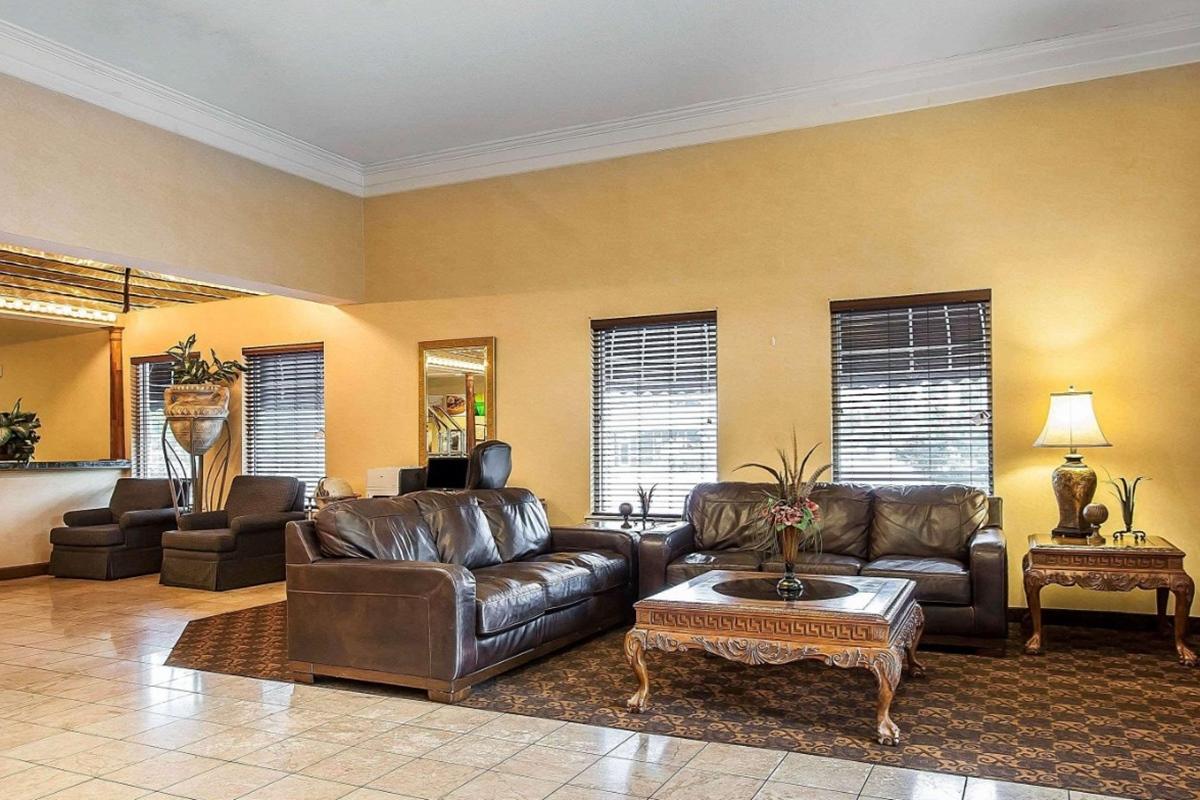 La Quinta Inn & Suites By Wyndham Memphis I-240 Екстер'єр фото