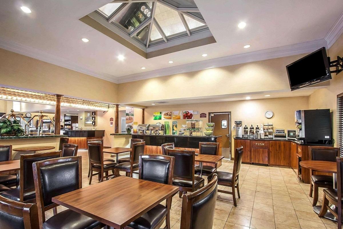 La Quinta Inn & Suites By Wyndham Memphis I-240 Екстер'єр фото