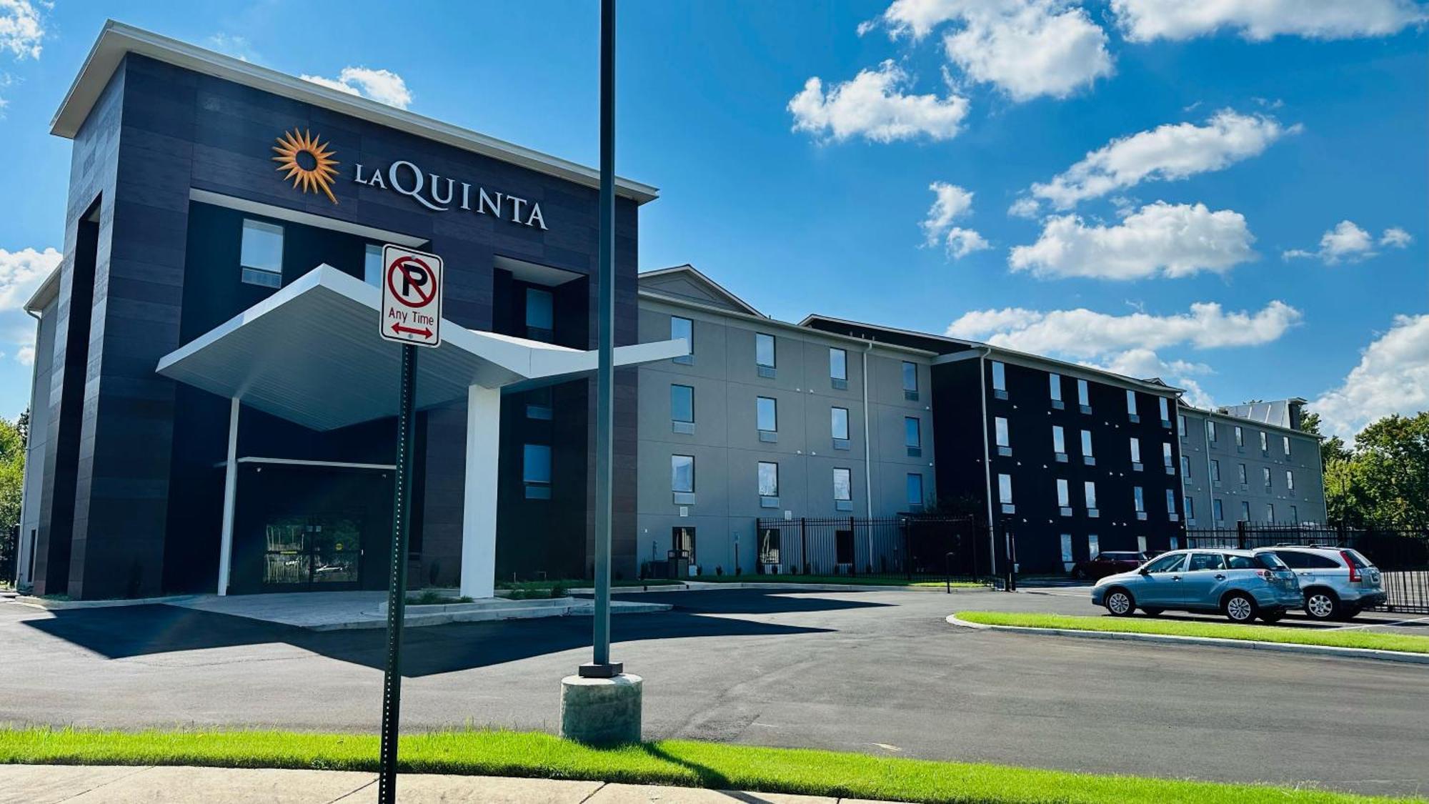 La Quinta Inn & Suites By Wyndham Memphis I-240 Екстер'єр фото