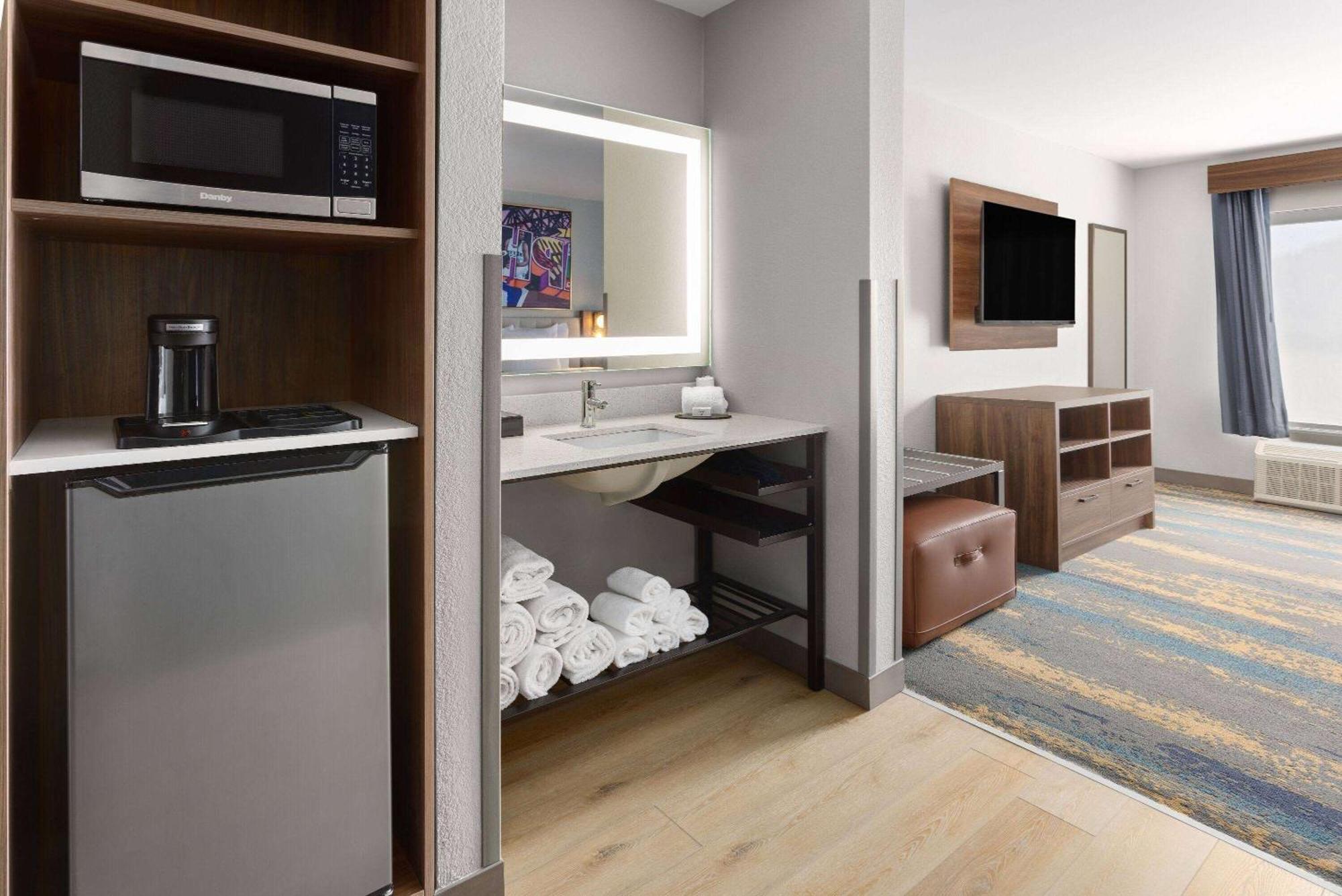 La Quinta Inn & Suites By Wyndham Memphis I-240 Екстер'єр фото
