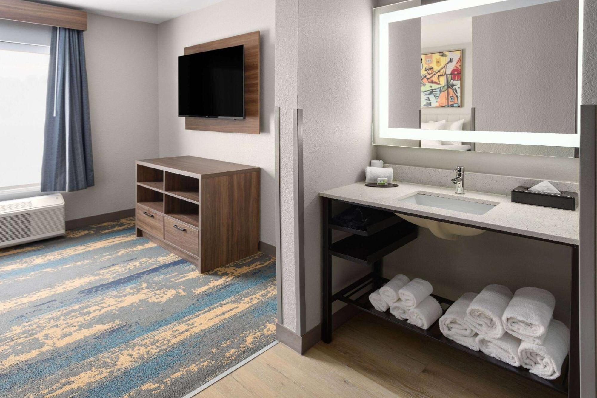 La Quinta Inn & Suites By Wyndham Memphis I-240 Екстер'єр фото